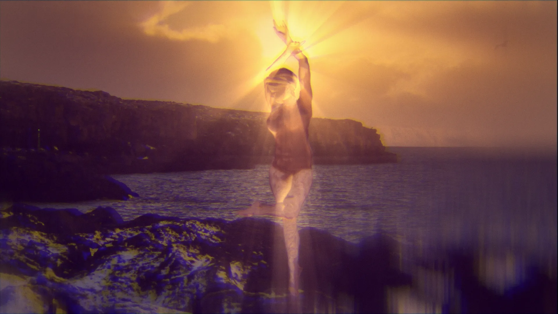 N U I T - A story of light, life, dust; production still 13 of 19