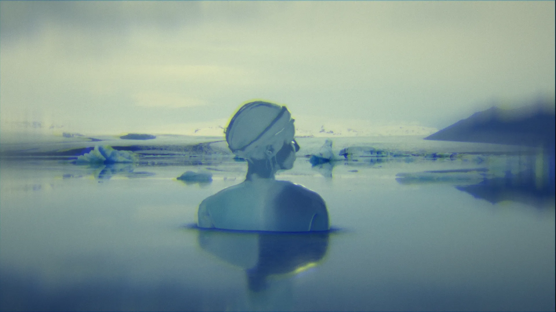 N U I T - A story of light, life, dust; production still 14 of 19